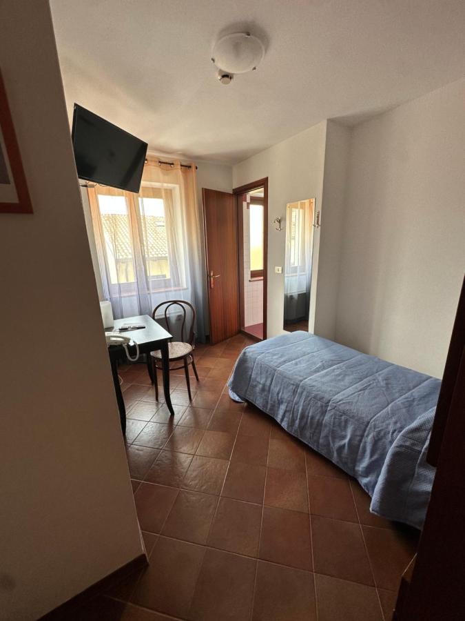 Hotel Alla Citta Di Trieste Градо Екстериор снимка