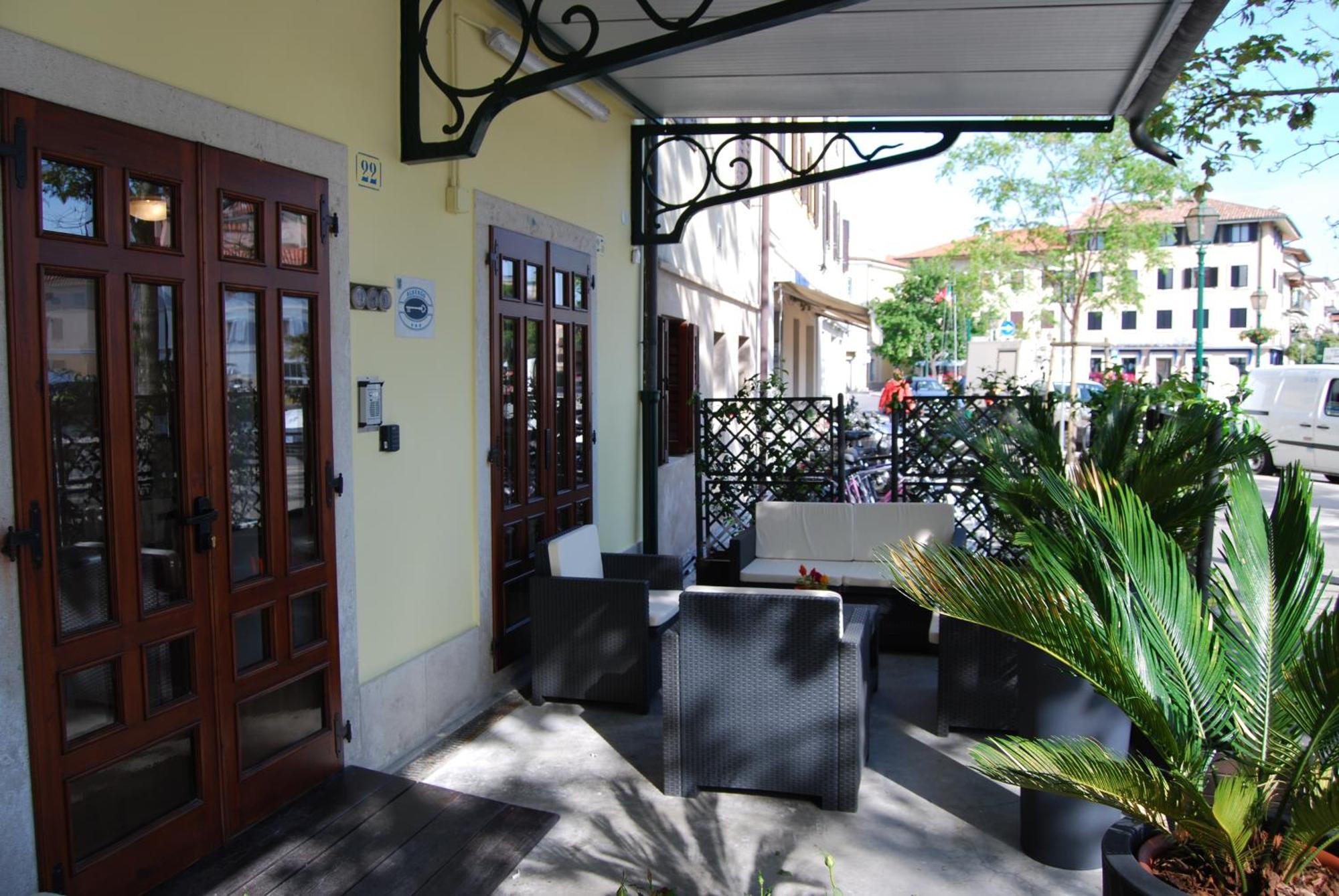 Hotel Alla Citta Di Trieste Градо Екстериор снимка
