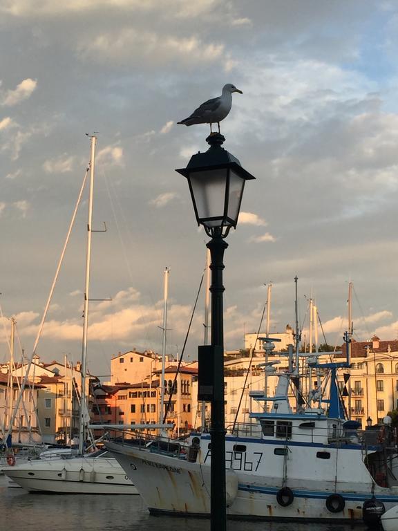 Hotel Alla Citta Di Trieste Градо Екстериор снимка